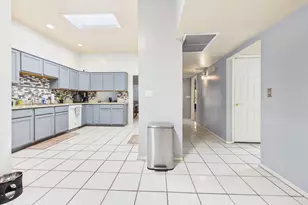 1720 S Traub Dr, Tucson, AZ 85710 - Photo 5