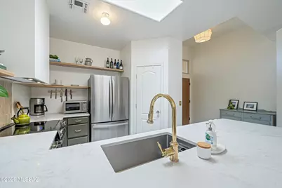 473 N Daystar Mountain Drive, Tucson, AZ 85745 - Photo 7