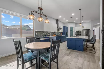 12379 N Pathfinder Drive, Marana, AZ 85658 - Photo 11