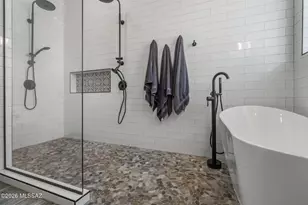 12379 N Pathfinder Dr, Marana, AZ 85658 - Photo 23
