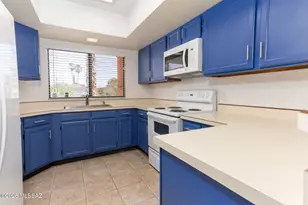 991 W Rio Hondo, Green Valley, AZ 85614 - Photo 5