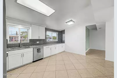 5652 E 13th Street, Tucson, AZ 85711 - Photo 15