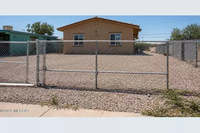 328 E 24th Street, Tucson, AZ 85713 - Photo 3