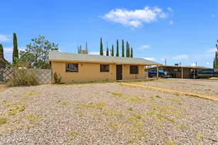 109 NE Freihage Dr, Sierra Vista, AZ 85635 - Photo 1
