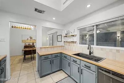 2758 W Calle Gardenias, Tucson, AZ 85745 - Photo 7