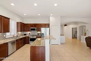 6731 S Camino Catalan, Tucson, AZ 85757 - Photo 13