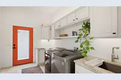 9131 E Indian Hills Road, Tucson, AZ 85749 - Photo 23