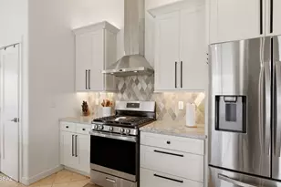 9131 E Indian Hills Rd, Tucson, AZ 85749 - Photo 17