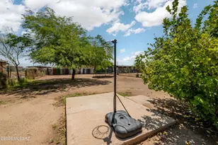 1506 N Hualpai Rd, Tucson, AZ 85745 - Photo 29
