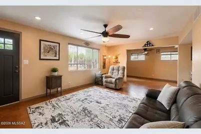 6918 E Calle Centuri, Tucson, AZ 85710 - Photo 3