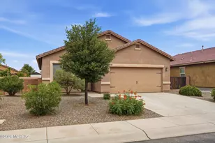 11382 W Folsom Point, Marana, AZ 85658 - Photo 1