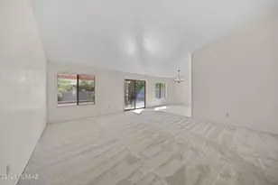8001 S Carbury Way, Tucson, AZ 85747 - Photo 3