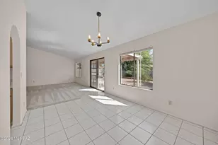 8001 S Carbury Way, Tucson, AZ 85747 - Photo 9