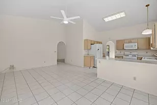 8001 S Carbury Way, Tucson, AZ 85747 - Photo 15