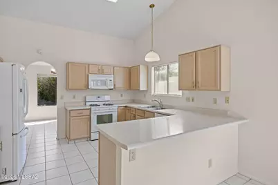 8001 S Carbury Way, Tucson, AZ 85747 - Photo 13