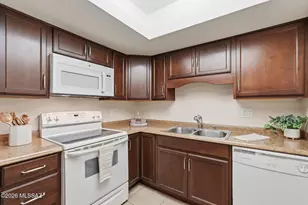 8263 N Oracle Rd, Tucson, AZ 85704 - Photo 15