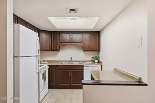 8263 N Oracle Rd, Tucson, AZ 85704 - Photo 13