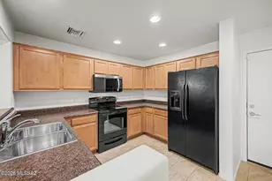 10675 E Singing Canyon Dr, Tucson, AZ 85747 - Photo 13