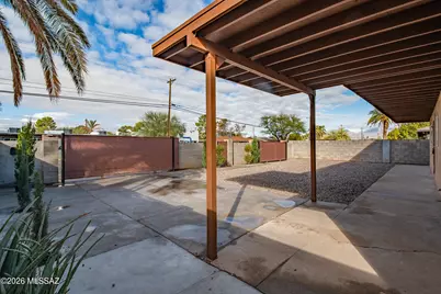 918 N Columbus Boulevard, Tucson, AZ 85711 - Photo 7