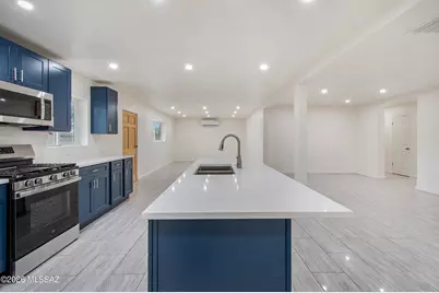 918 N Columbus Boulevard, Tucson, AZ 85711 - Photo 13