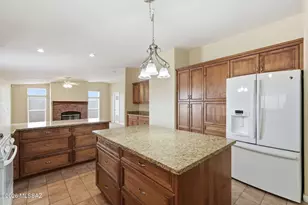 6072 E Ship Rock Dr, Tucson, AZ 85756 - Photo 9