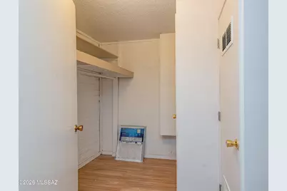 8249 E 19th Street, Tucson, AZ 85710 - Photo 17