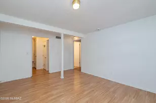 8249 E 19th St, Tucson, AZ 85710 - Photo 19