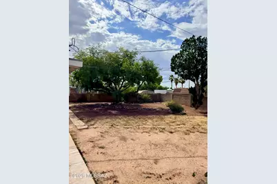 8249 E 19th Street, Tucson, AZ 85710 - Photo 13
