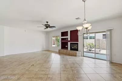 103 E Calle Del Capullo, Green Valley, AZ 85614 - Photo 9