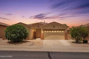 103 E Calle del Capullo, Green Valley, AZ 85614 - Photo 1