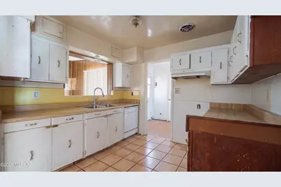 6087 E 21st Street, Tucson, AZ 85711 - Photo 9