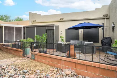 597 W Union Bell Drive, Green Valley, AZ 85614 - Photo 1