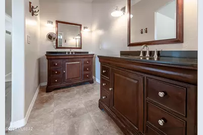 3884 E Gwynns Run Place, Tucson, AZ 85739 - Photo 11