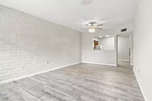 1405 W Camino Tolteca, Green Valley, AZ 85622 - Photo 11