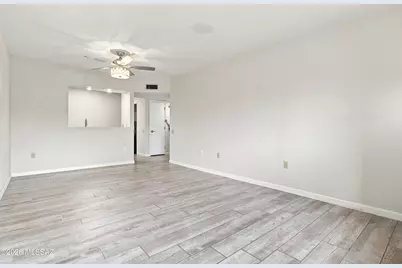 1405 W Camino Tolteca, Green Valley, AZ 85622 - Photo 13