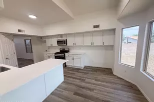 10131 E Axe Handle Ct, Tucson, AZ 85748 - Photo 9