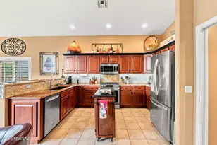 544 W Links Ln, Green Valley, AZ 85614 - Photo 11