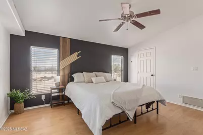 15671 W Yellow Horse Road, Tucson, AZ 85736 - Photo 5