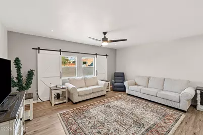 572 W Ocotillo Place, Green Valley, AZ 85614 - Photo 3
