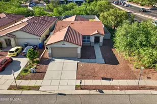 9479 E TOPOUT Peak Pl, Tucson, AZ 85710 - Photo 1