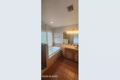 71 E Windhill Drive, Tucson, AZ 85737 - Photo 9