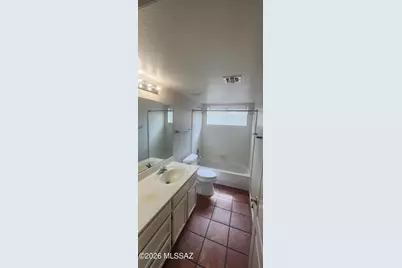 71 E Windhill Drive, Tucson, AZ 85737 - Photo 17