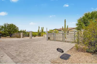 1504 N Plaza De Lirios, Tucson, AZ 85745 - Photo 1