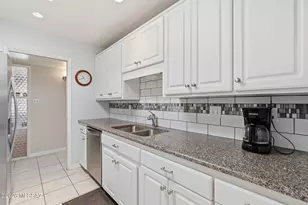 2423 N Sonoita Pl, Tucson, AZ 85712 - Photo 17