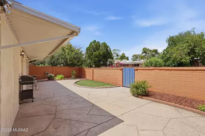 2423 N Sonoita Place, Tucson, AZ 85712 - Photo 33