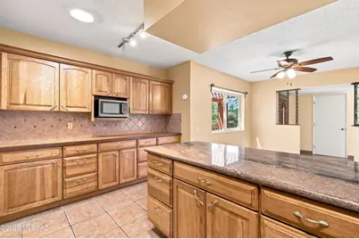 805 W Hermosa Place, Green Valley, AZ 85614 - Photo 11