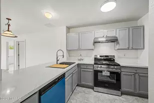 2141 S St Suzanne Dr, Tucson, AZ 85713 - Photo 7