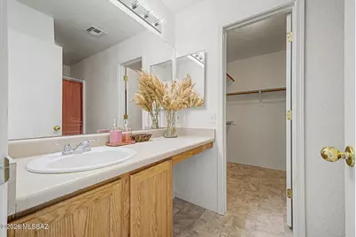 2141 S Saint Suzanne Drive, Tucson, AZ 85713 - Photo 15