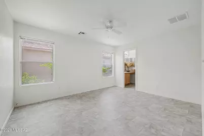2141 S Saint Suzanne Drive, Tucson, AZ 85713 - Photo 13