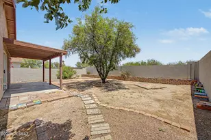 2141 S St Suzanne Dr, Tucson, AZ 85713 - Photo 27